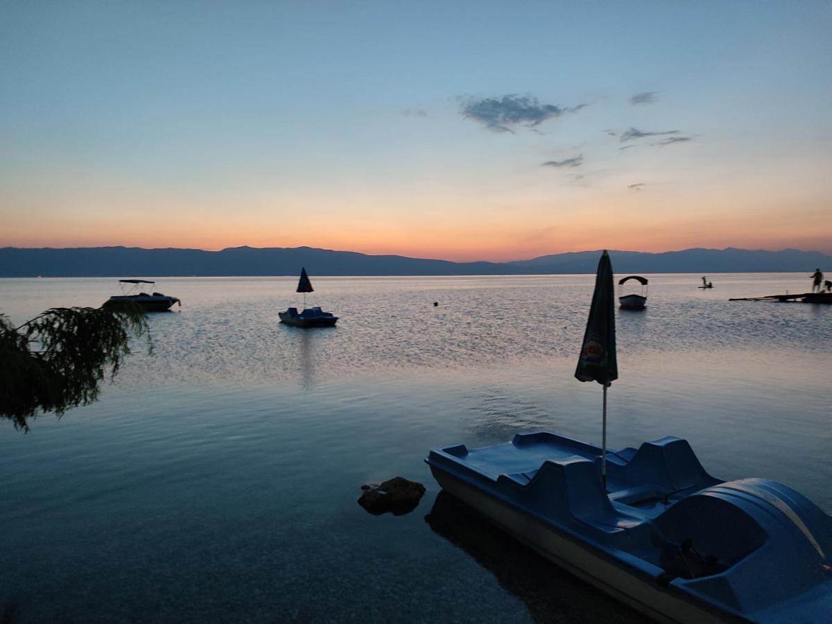 Ohrid Happy Apartments Екстер'єр фото